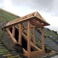 Lucarne à croupe en douglas