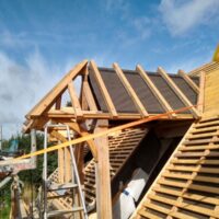 Lucarne capucine chevronnage